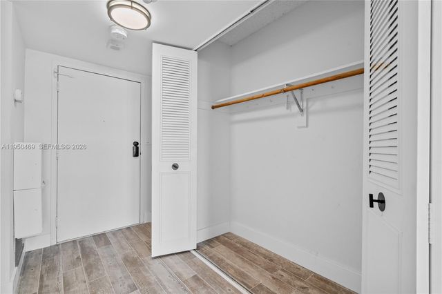 250 174th St 410, Sunny Isles Beach, FL 33160