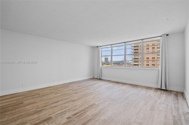 250 174th St 410, Sunny Isles Beach, FL 33160