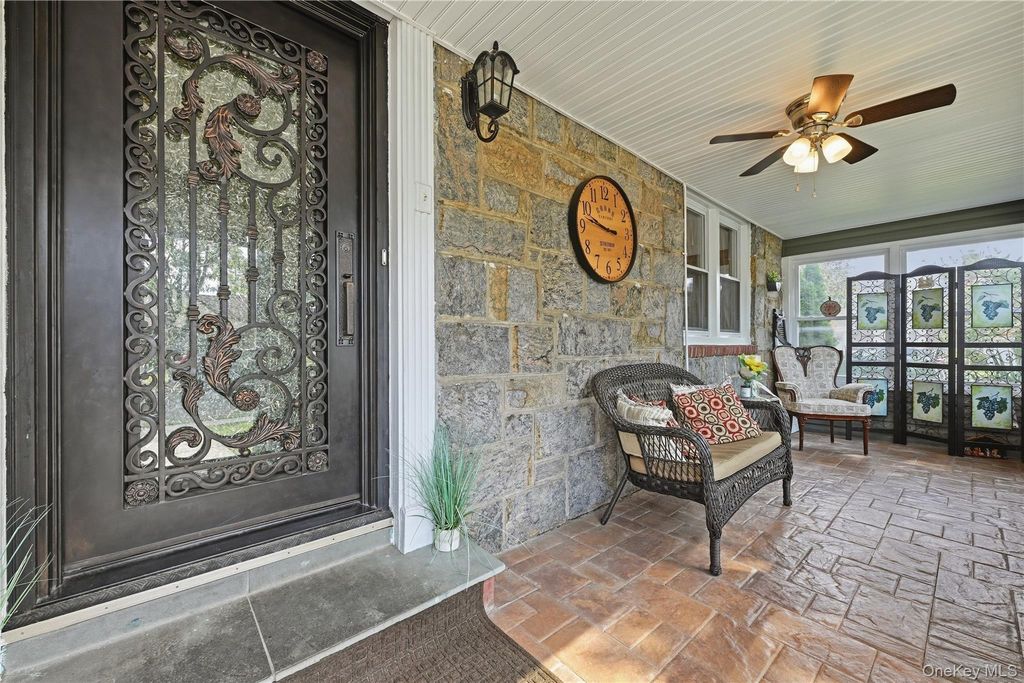 630 9th Street, Garden City South, NY 11552 — photo 2