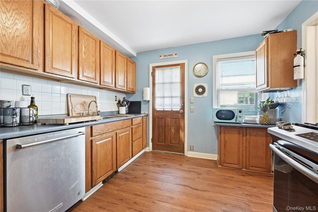 630 9th Street, Garden City South, NY 11552 — photo 5