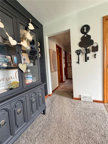 20 W Meyer Avenue, Neshannock Twp, PA 16105