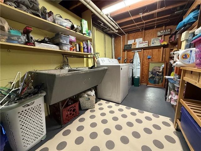 20 W Meyer Avenue, Neshannock Twp, PA 16105