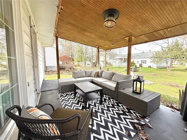 20 W Meyer Avenue, Neshannock Twp, PA 16105