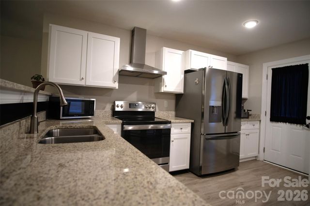 1400 Independence Square, Kannapolis, NC 28081