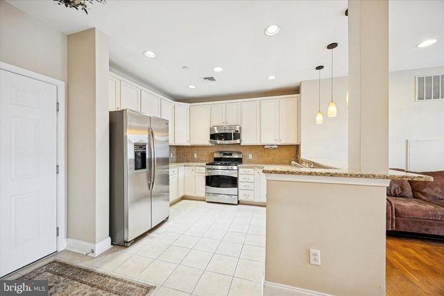 317 CARSON TER, Huntingdon Valley, PA 19006