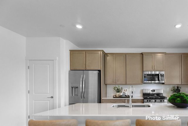 2622 Fall Line St, Caldwell, ID 83605