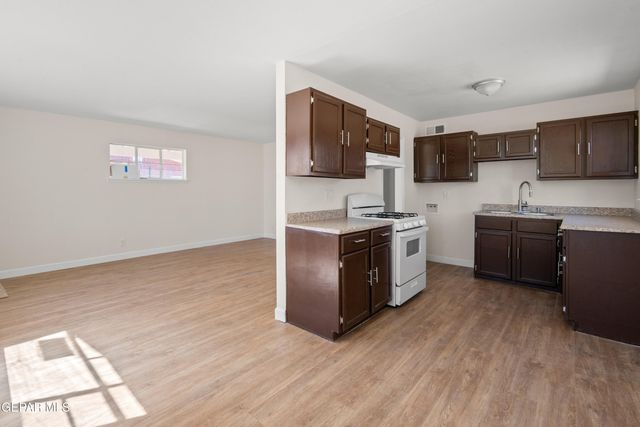 9309 VICKSBURG Drive, El Paso, TX 79924