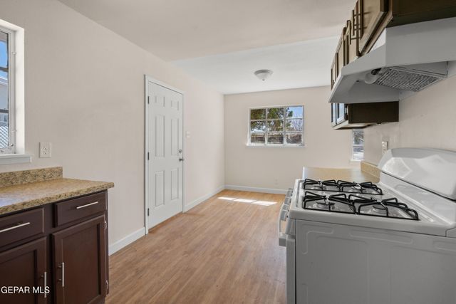 9309 VICKSBURG Drive, El Paso, TX 79924