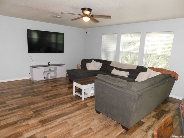 10015 Del Lago, San Antonio, TX 78245