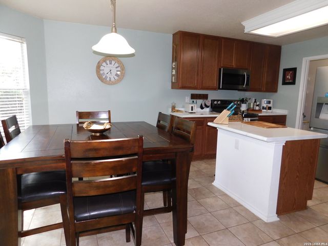 10015 Del Lago, San Antonio, TX 78245