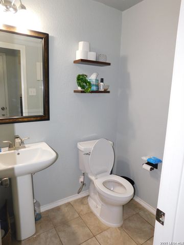 10015 Del Lago, San Antonio, TX 78245