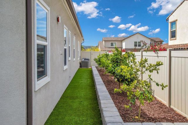 22147 Long Trot Drive, Escondido, CA 92029