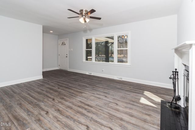 107 E New Hope Road, Goldsboro, NC 27534