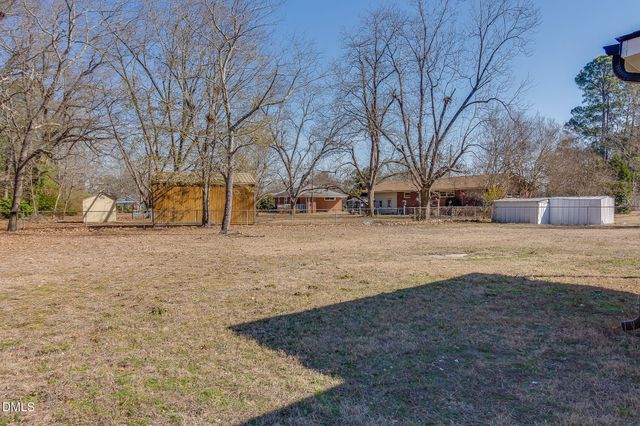 107 E New Hope Road, Goldsboro, NC 27534