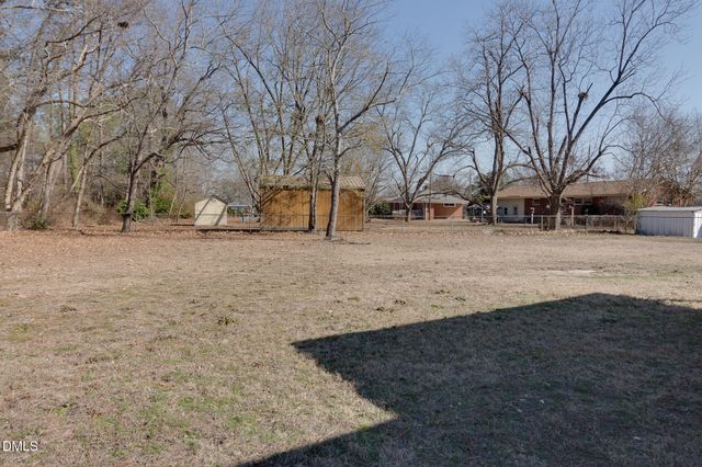 107 E New Hope Road, Goldsboro, NC 27534