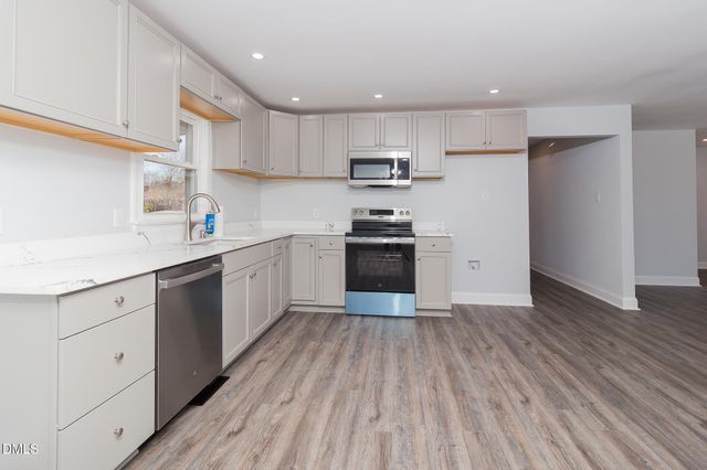 107 E New Hope Road, Goldsboro, NC 27534