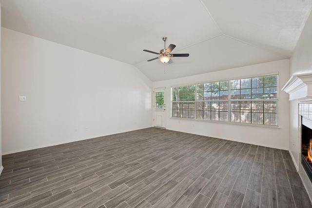 3936 Kristencreek LN, Round Rock, TX 78681