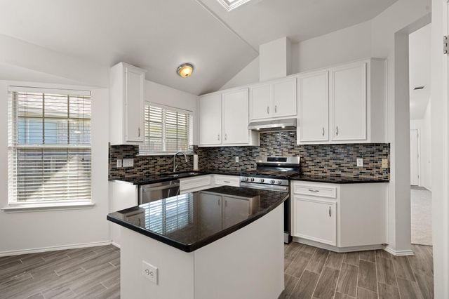 3936 Kristencreek LN, Round Rock, TX 78681