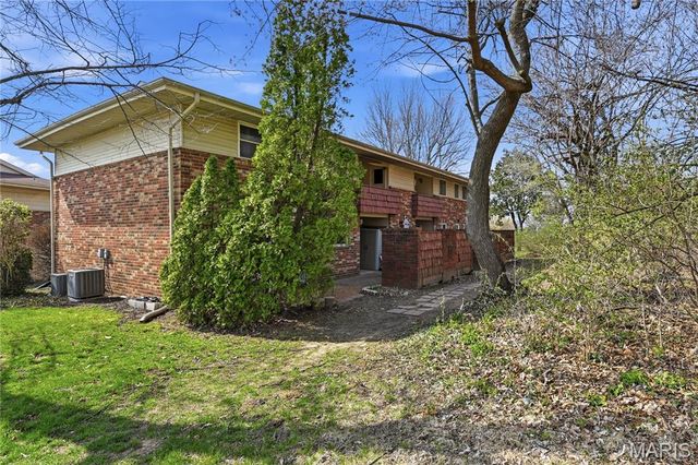 4229 Carrollton Drive C, Bridgeton, MO 63044