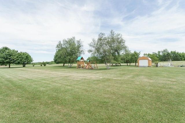 W5546 Sun ROAD, Juneau, WI 53039