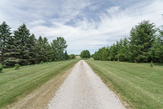 W5546 Sun ROAD, Juneau, WI 53039