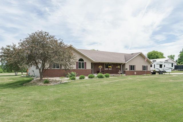 W5546 Sun ROAD, Juneau, WI 53039