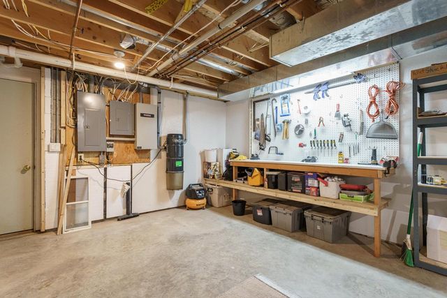 W5546 Sun ROAD, Juneau, WI 53039