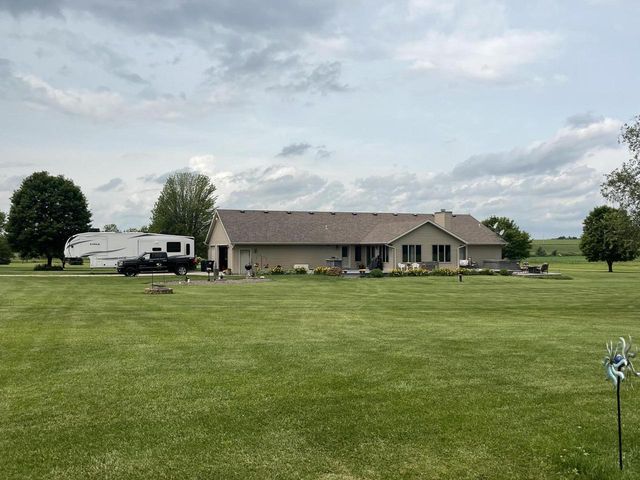 W5546 Sun ROAD, Juneau, WI 53039