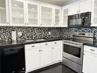102 Sholtz Plaza 149, Newport Beach, CA 92663