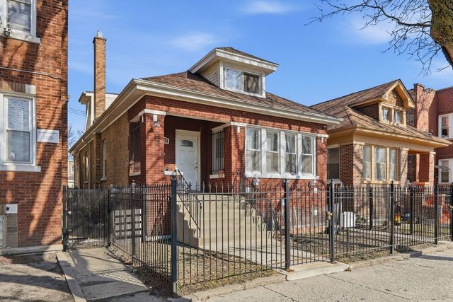 6223 S Washtenaw Avenue, Chicago, IL 60629