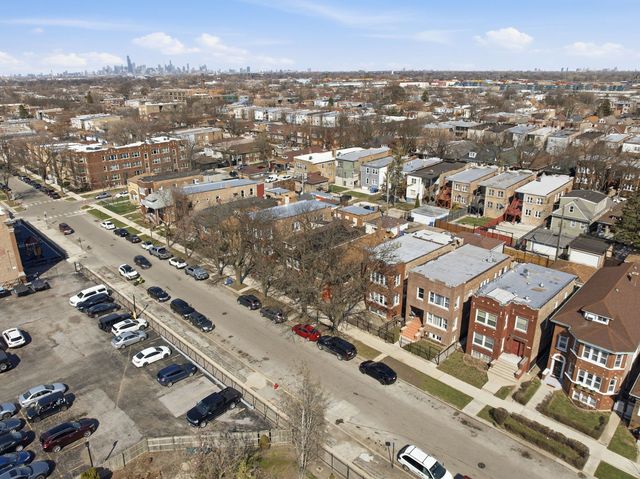 6223 S Washtenaw Avenue, Chicago, IL 60629