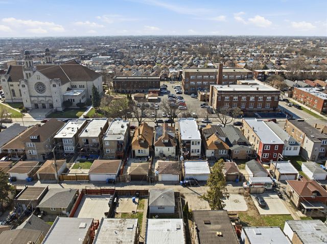 6223 S Washtenaw Avenue, Chicago, IL 60629