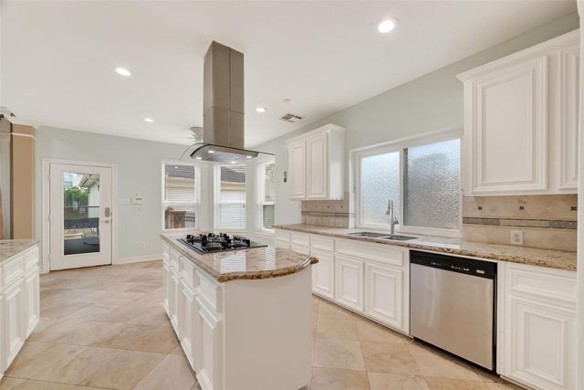 3022 Hidden Mist Court, Pearland, TX 77584