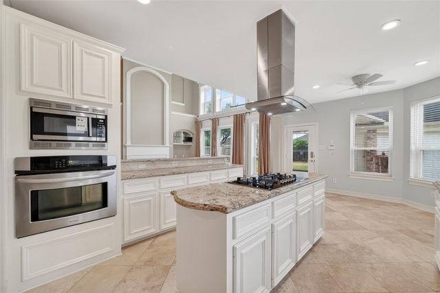 3022 Hidden Mist Court, Pearland, TX 77584