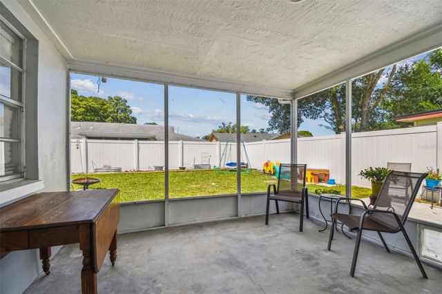 6743 KNIGHTSBRIDGE DRIVE, New Port Richey, FL 34653