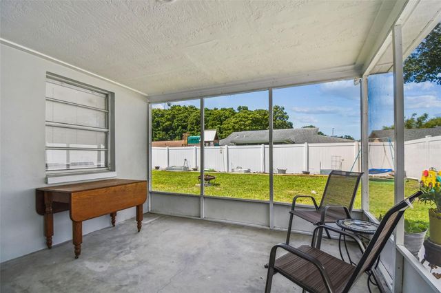 6743 KNIGHTSBRIDGE DRIVE, New Port Richey, FL 34653
