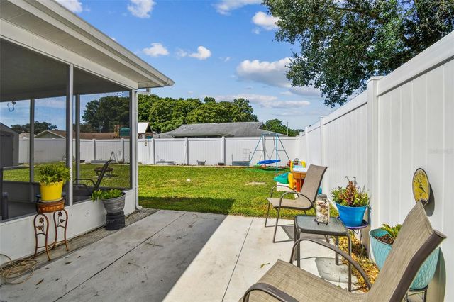 6743 KNIGHTSBRIDGE DRIVE, New Port Richey, FL 34653