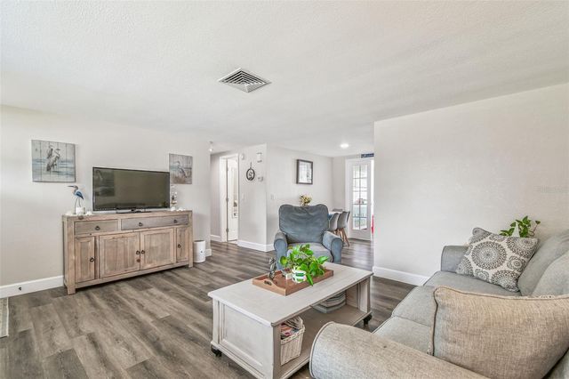 6743 KNIGHTSBRIDGE DRIVE, New Port Richey, FL 34653