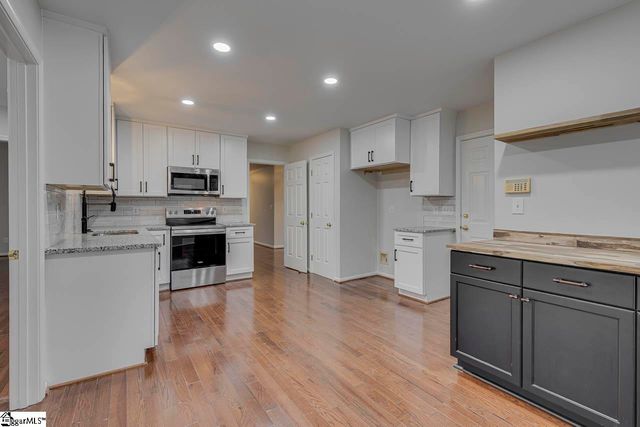 112 Brown Lane, Simpsonville, SC 29681