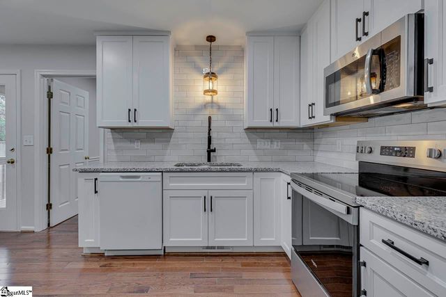 112 Brown Lane, Simpsonville, SC 29681