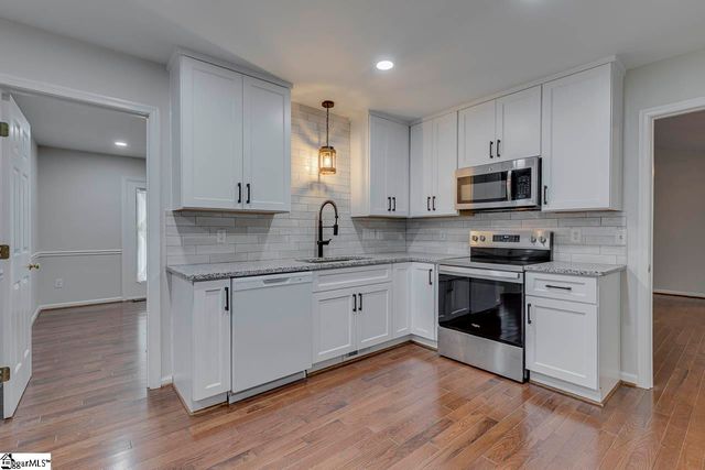 112 Brown Lane, Simpsonville, SC 29681