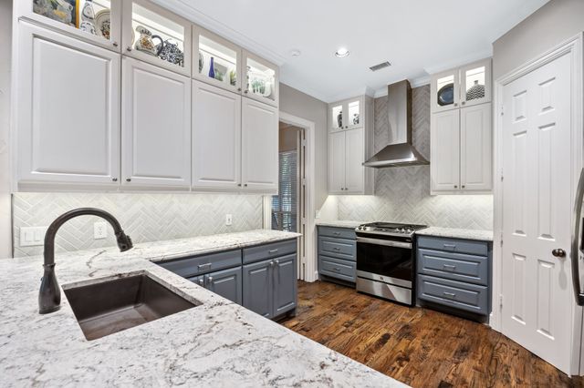 1210 Creekwood Drive, Garland, TX 75044