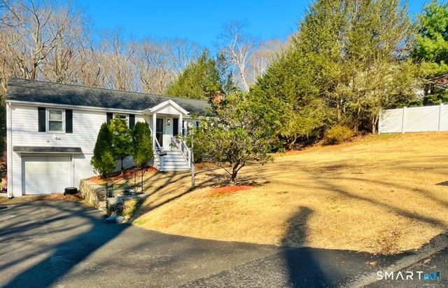 118 Berkshire Drive, Bristol, CT 06010