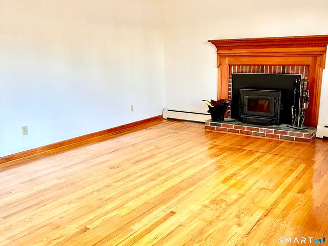 118 Berkshire Drive, Bristol, CT 06010