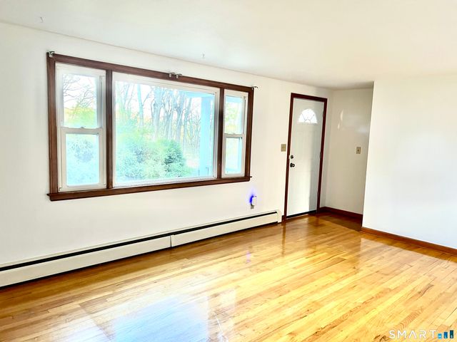 118 Berkshire Drive, Bristol, CT 06010