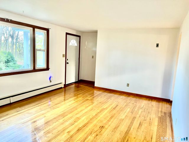 118 Berkshire Drive, Bristol, CT 06010