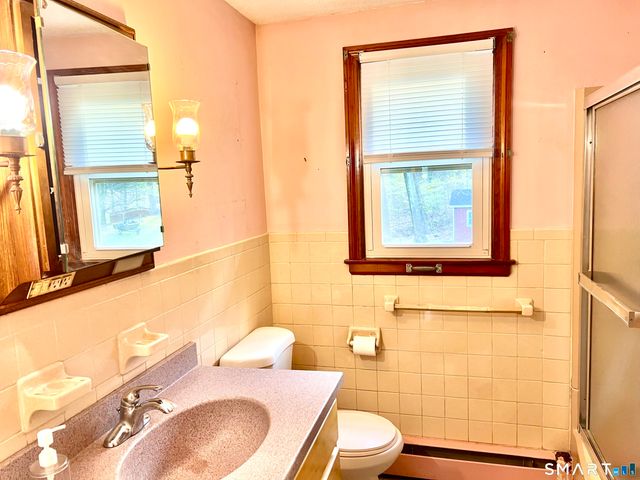118 Berkshire Drive, Bristol, CT 06010