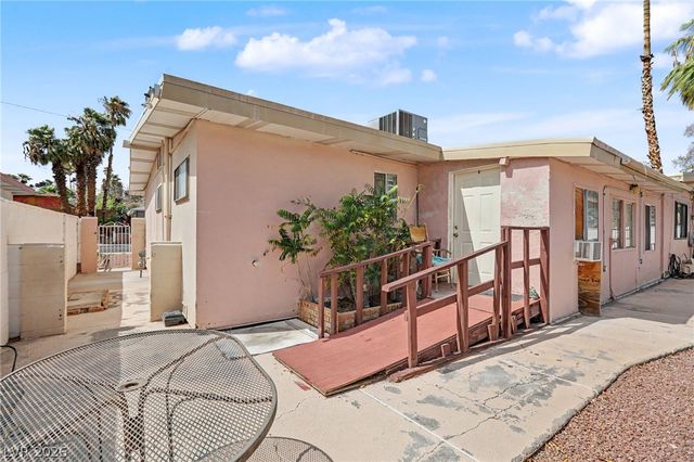 1905 South 17th Street, Las Vegas, NV 89104