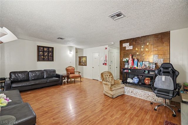 1905 South 17th Street, Las Vegas, NV 89104