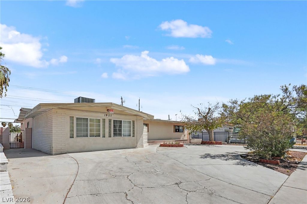 1905 South 17th Street, Las Vegas, NV 89104 — photo 3